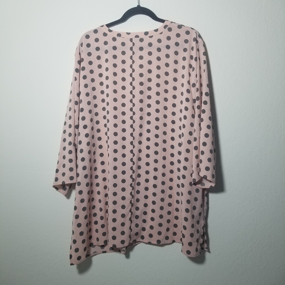 Catherines 3,/4 Button Down Top - Picture 2 of 2